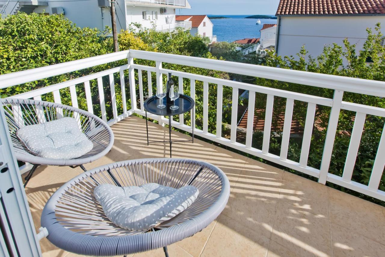Apartments Anita Hvar Town Esterno foto